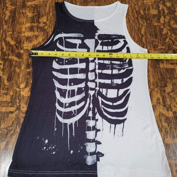 Edgy Sleeveless Top: Skeleton Rib Cage. Black and White. M. - Picture 3 of 8